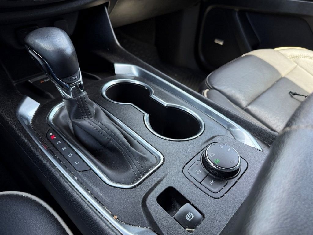 Used 2023 Summit White Chevrolet Premier image 34