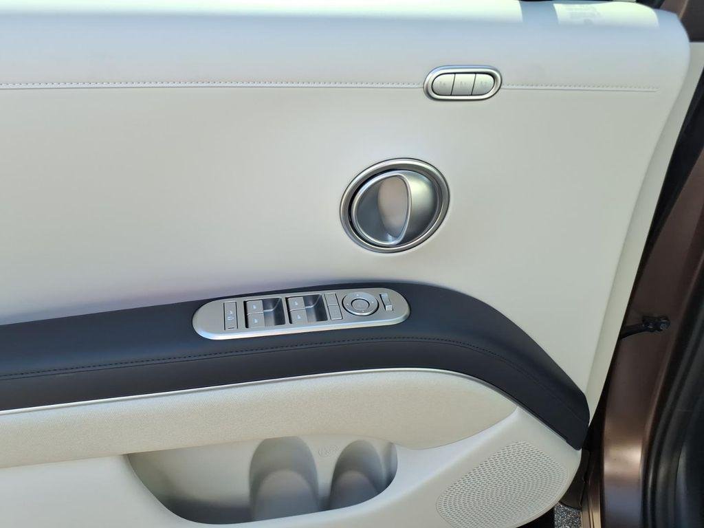 New 2026 Brown Hyundai Calligraphy FWD image 14