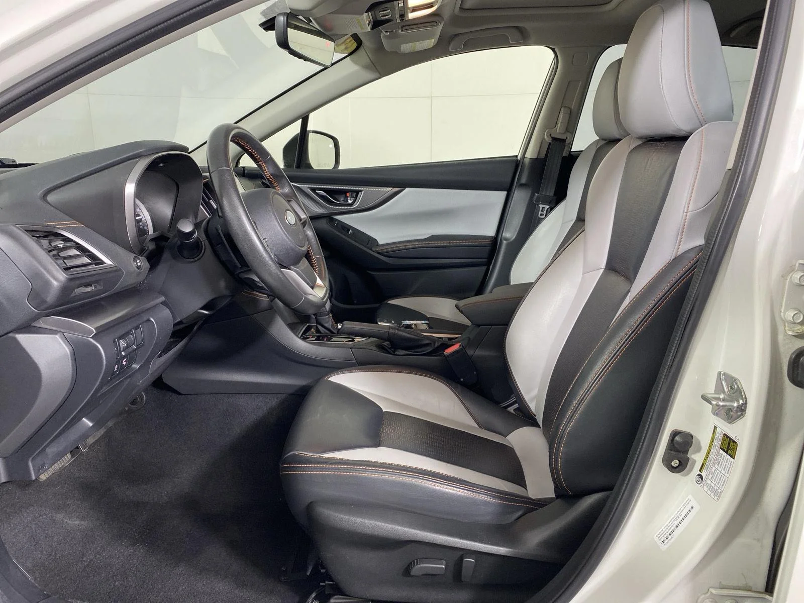 Used 2023 Crystal White Pearl Subaru Limited image 12