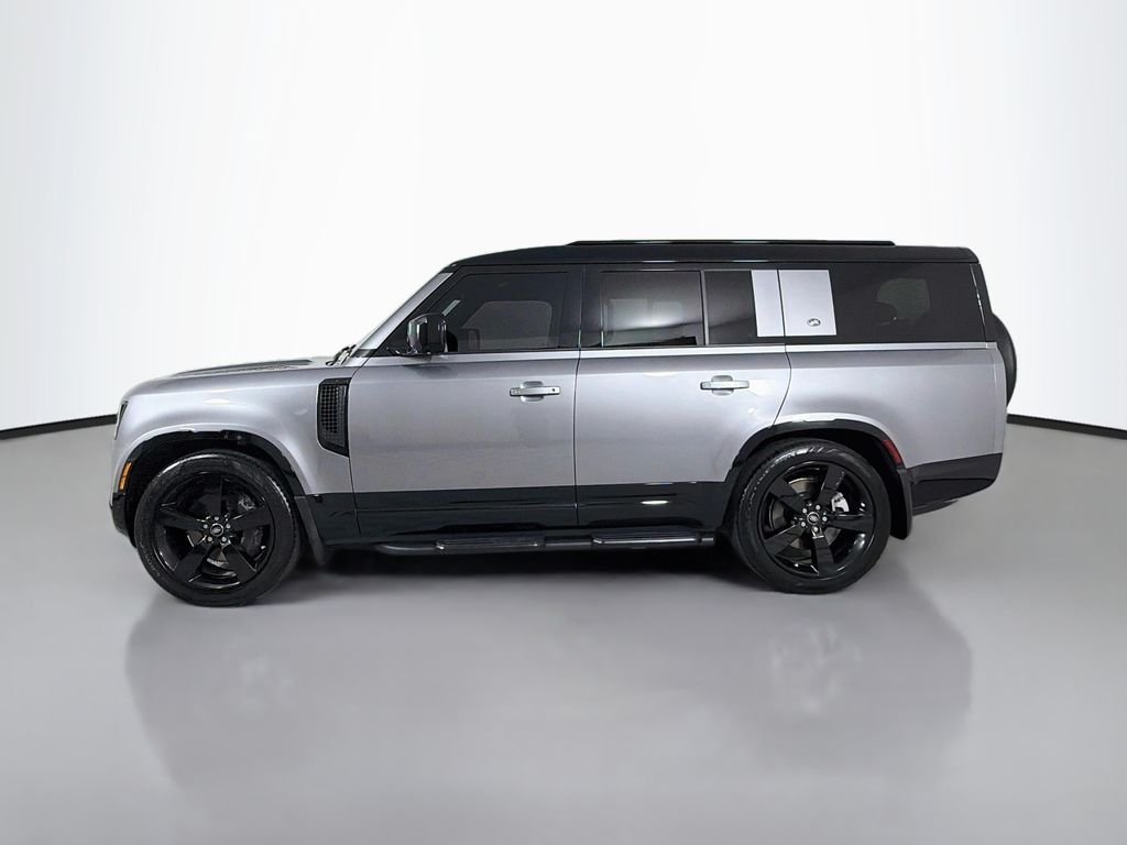 Certified Used 2024 Eiger Grey Metallic Land Rover X-Dynamic SE image 8