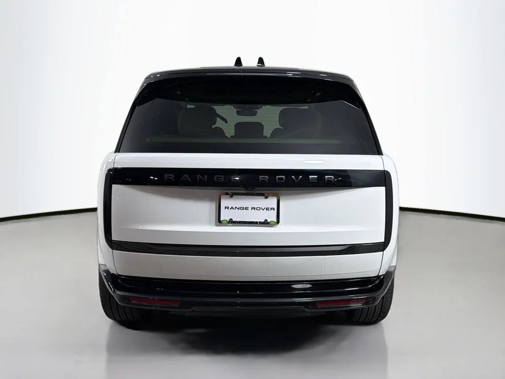 New 2026 Fuji White Land Rover SE image 6
