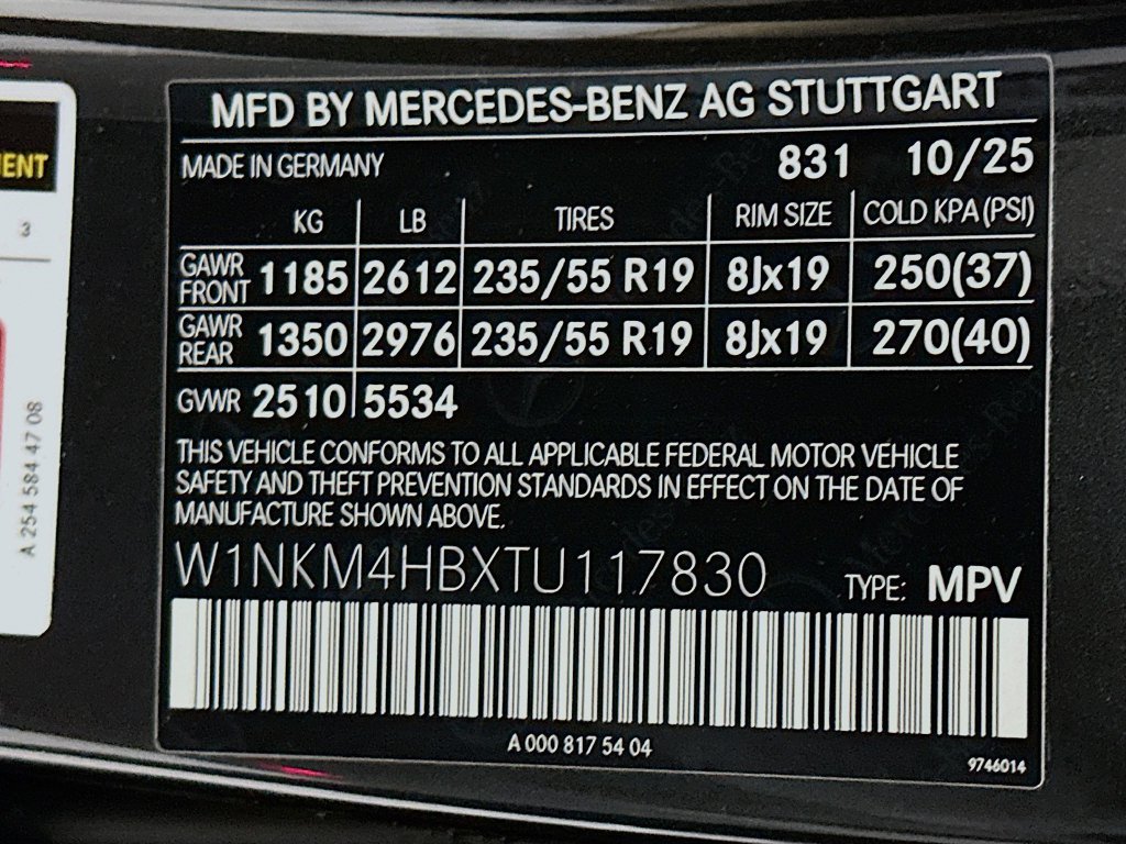 Used 2026 Gray Mercedes-Benz GLC 300 image 32
