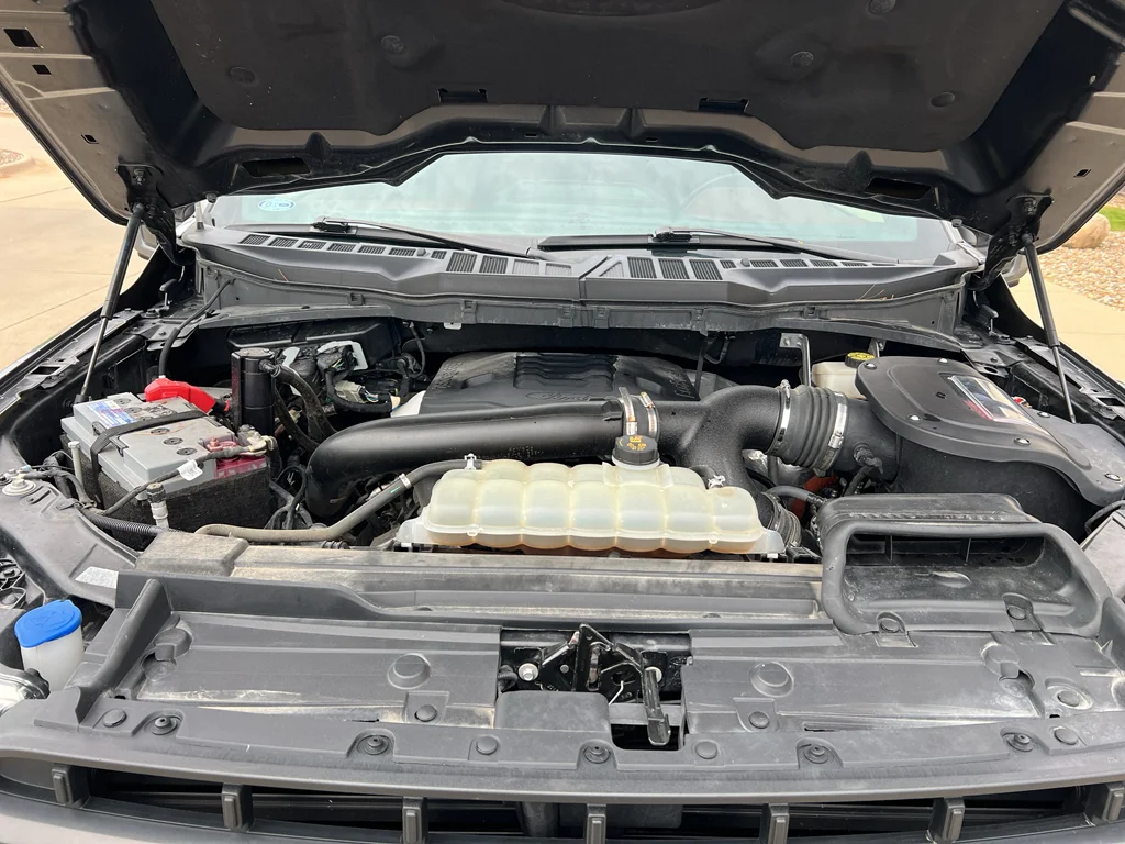 Used 2021 Gray Metallic Ford LARIAT image 26