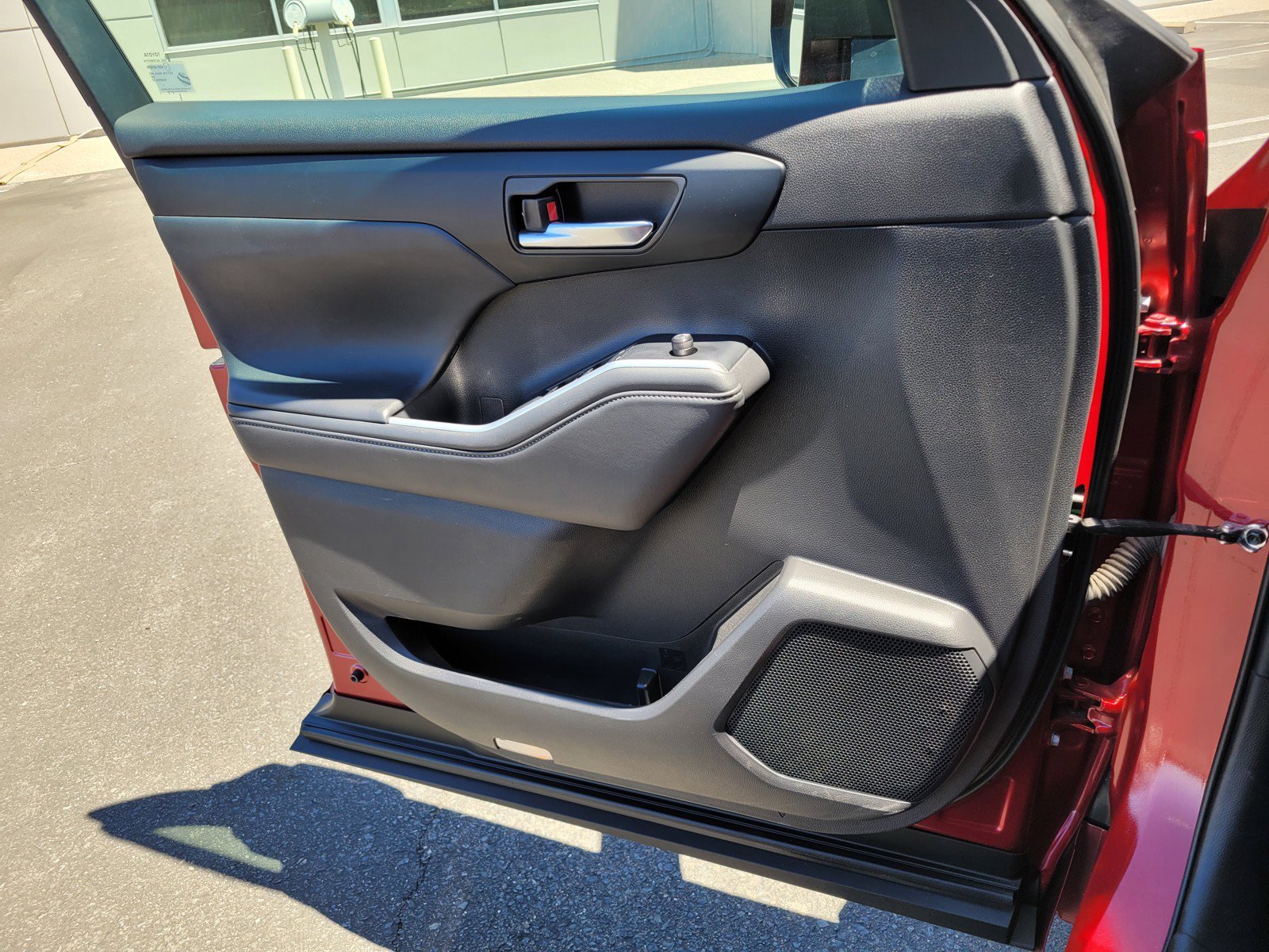 Used 2022  Toyota XLE image 27