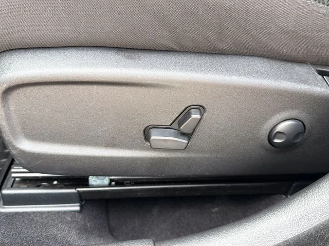 Used 2023 Gray Dodge SXT image 21