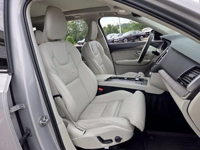Used 2023 Silver Volvo Ultimate image 23