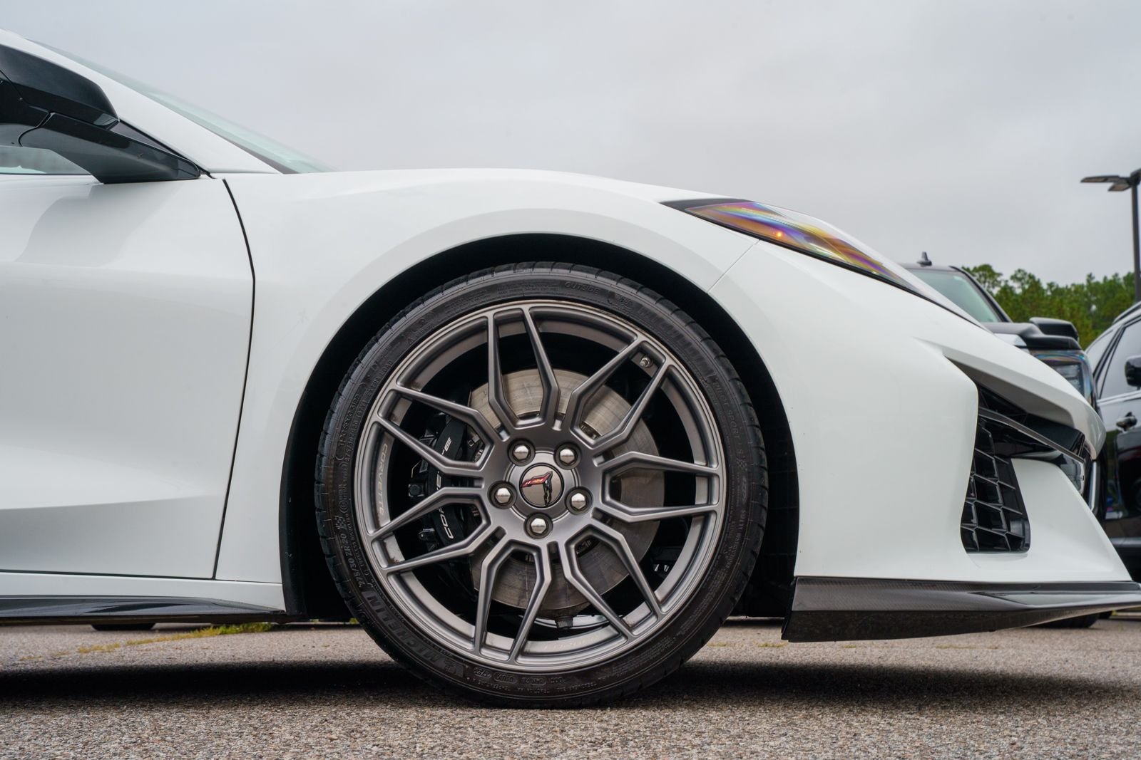 Used 2024 White Chevrolet Z06 image 17