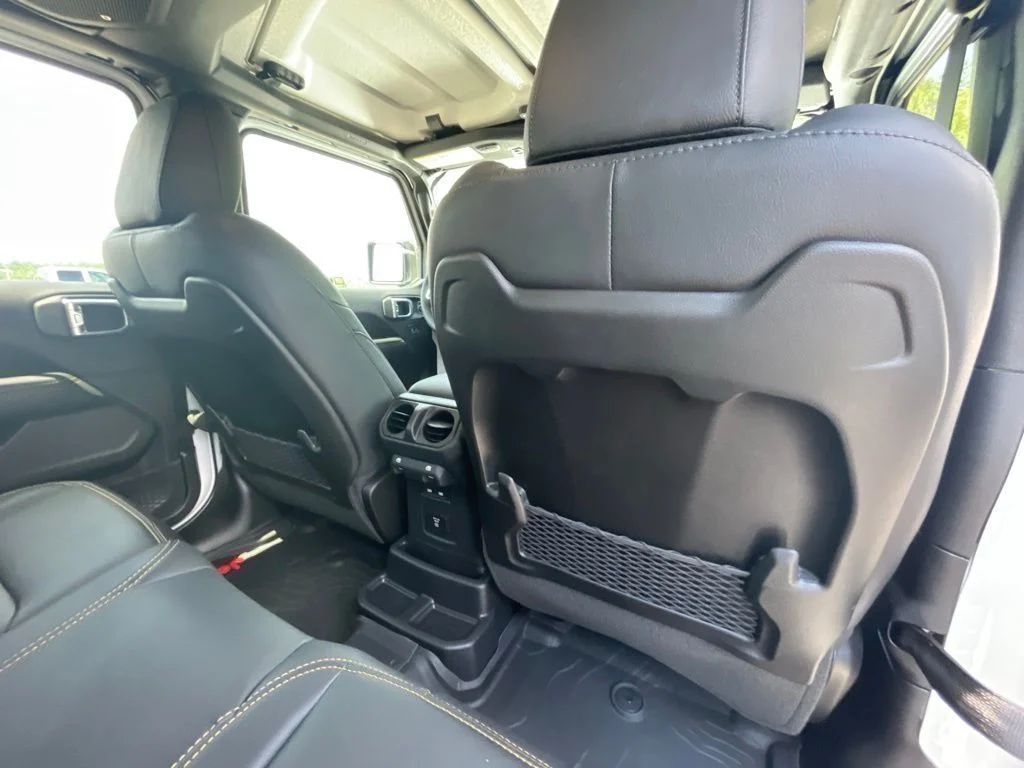 Used 2024 White Jeep Sahara image 11