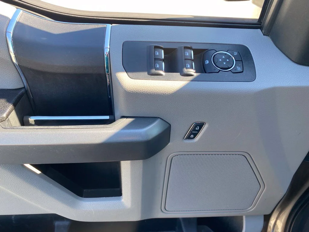 Used 2018 Gray Ford XLT image 17
