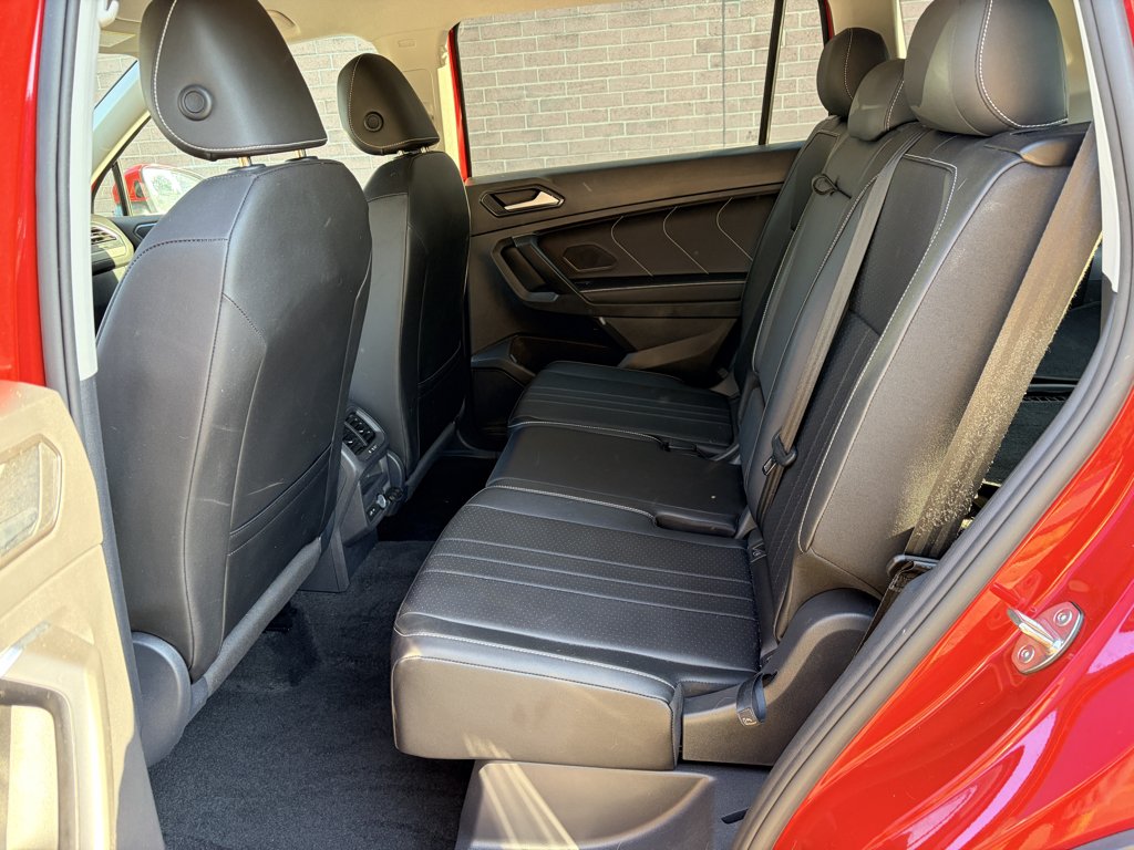Used 2023 Kings Red Metallic Volkswagen SE image 18