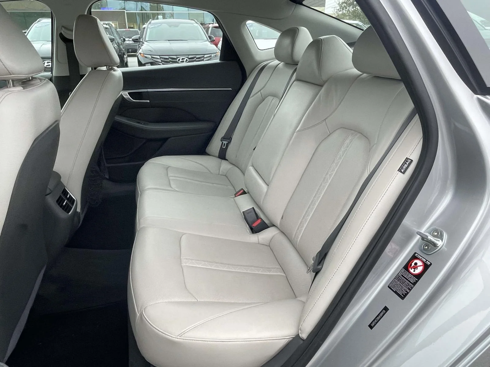 Used 2021 Shimmering Silver Pearl Hyundai Limited image 3
