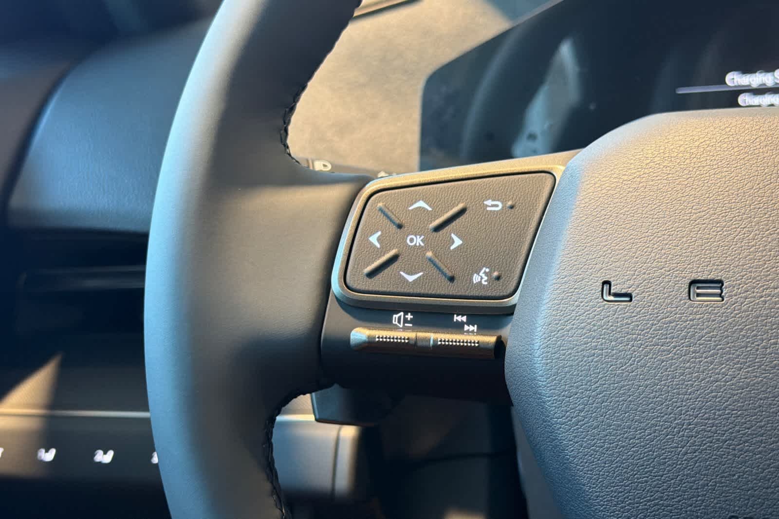 New 2026 Iridium Lexus ES 500e PREMIUM AWD image 22