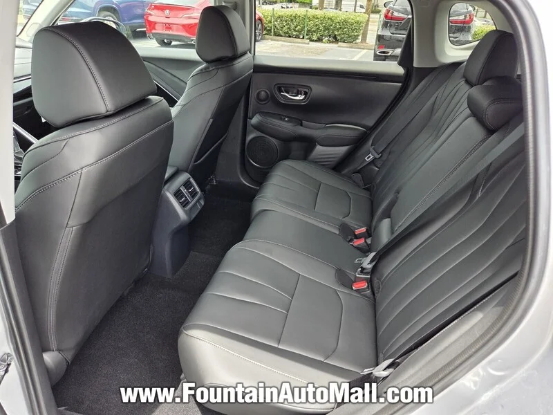 Used 2025 Solar Silver Metallic Acura FWD image 9