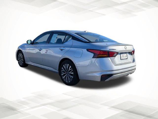 Used 2024 Silver Nissan 2.5 SV image 6