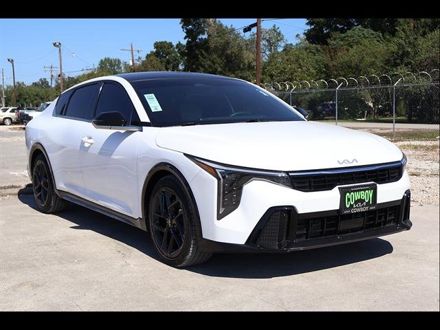Certified Used 2025 Snow White Pearl Kia GT-Line Turbo image 5
