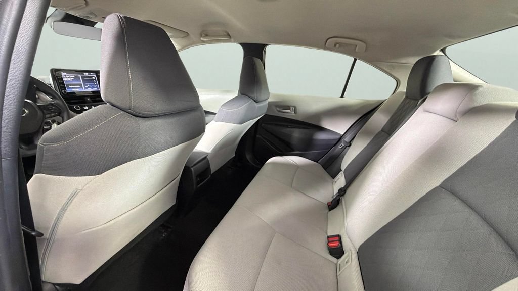 Used 2020 Silver Toyota LE image 26