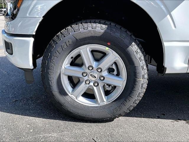 New 2026 Oxford White Ford XLT image 28
