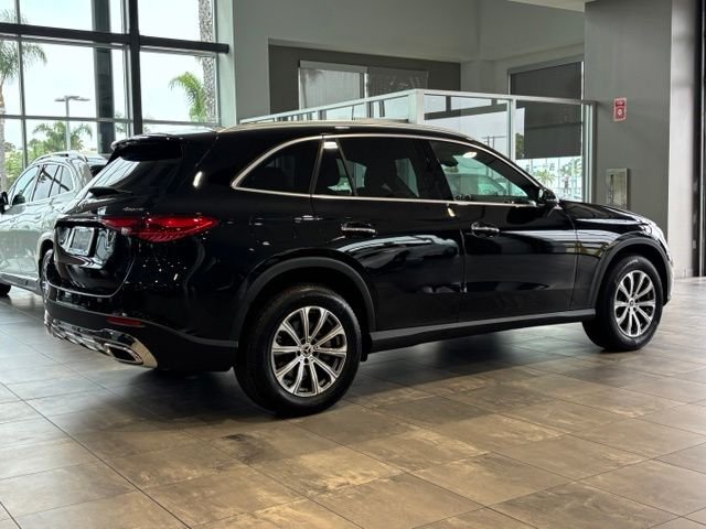 Used 2026 Black Mercedes-Benz GLC 300 image 33