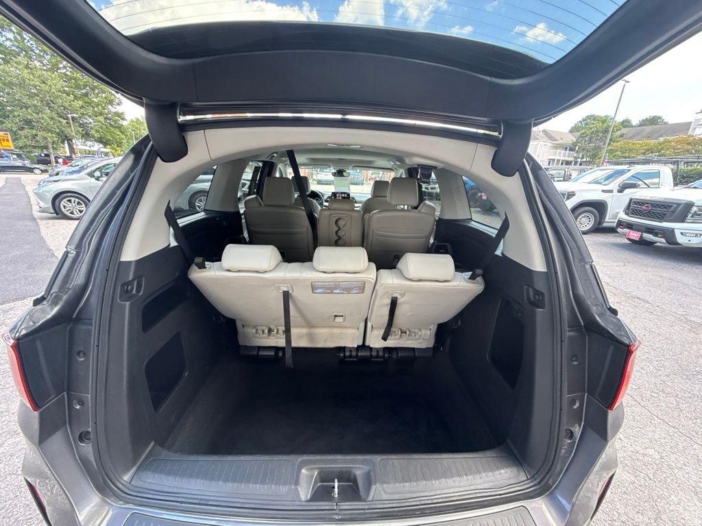 Used 2025 Silver Honda EX-L image 5