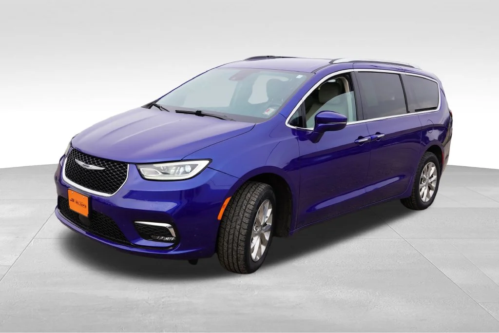 Used 2021 Blue Chrysler Touring L image 11