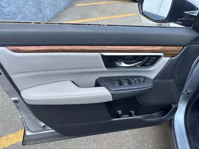 Used 2018 Lunar Silver Metallic Honda EX-L image 14