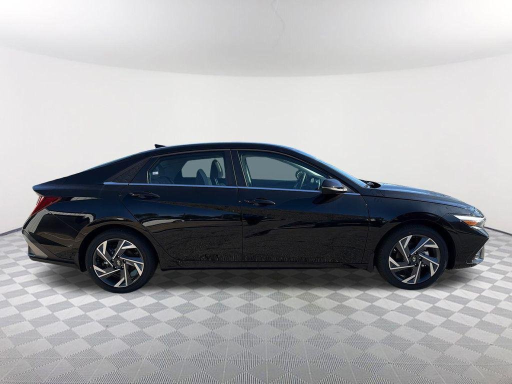 New 2026 Black Hyundai Limited image 4