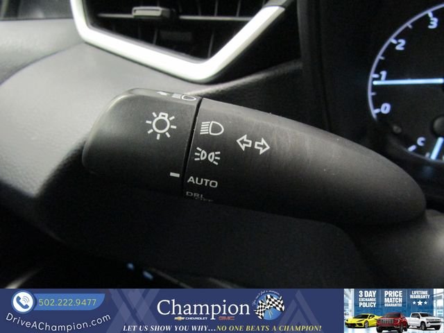 Used 2024  Toyota SE image 21