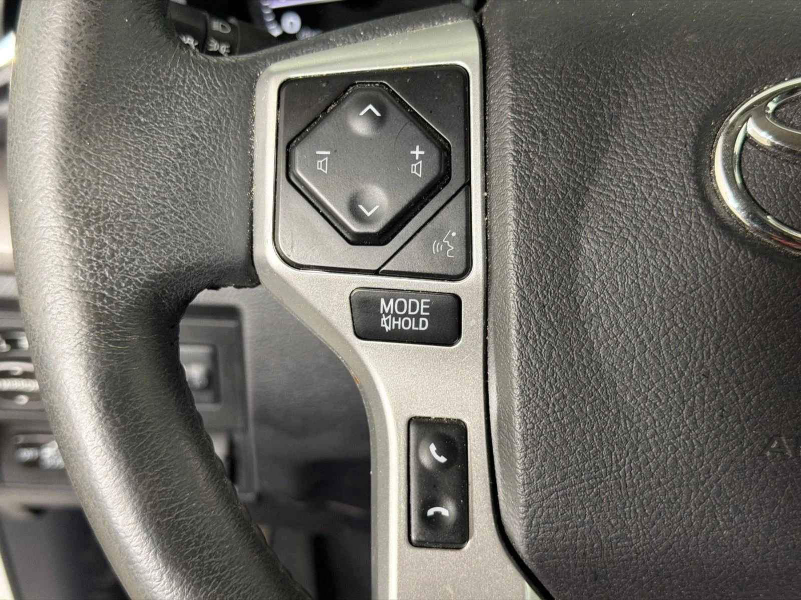Used 2021 Super White Toyota SR5 image 24
