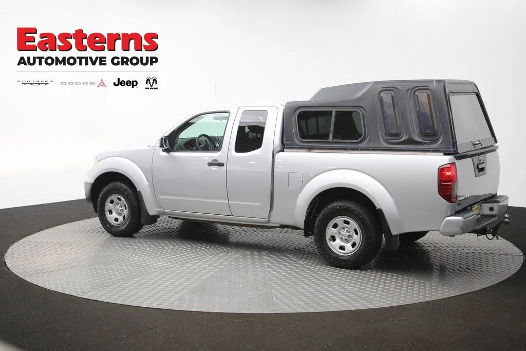 Used 2019 Silver Nissan S image 63