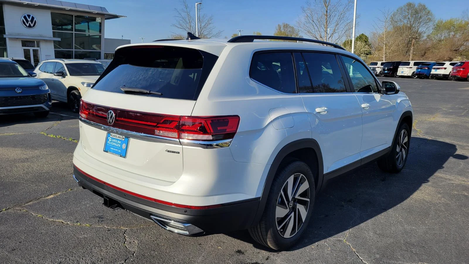 New 2026 Opal White Pearl Volkswagen 2.0T SE w/Technology image 5
