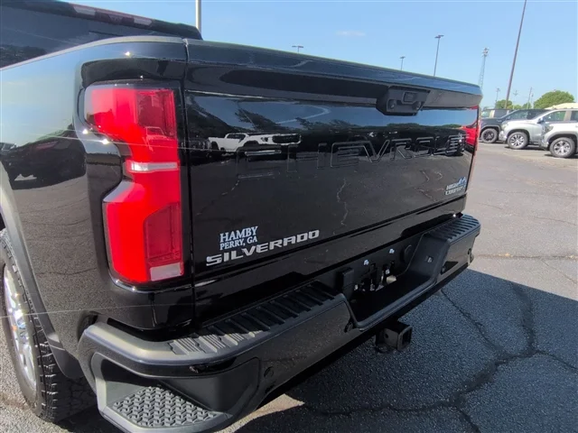 Used 2025 Black Chevrolet High Country image 32