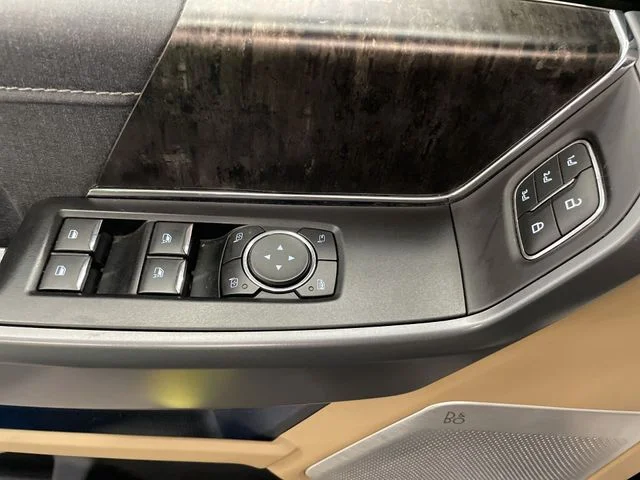 Used 2021 Gray Metallic Ford Lariat image 19