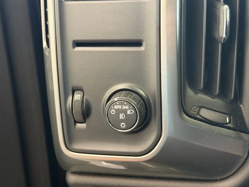 Used 2015 Black Chevrolet LT image 24
