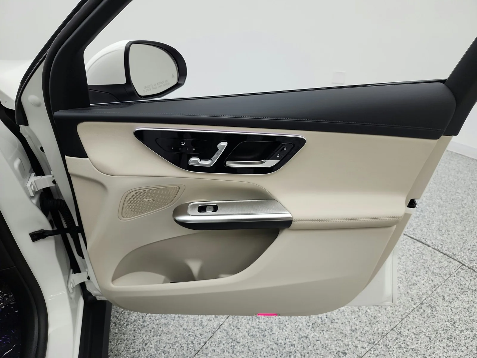 Certified Used 2024 Polar White Mercedes-Benz GLC 300 4MATIC® SUV image 22