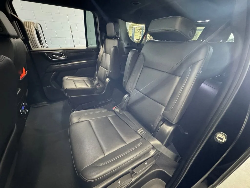 2023 Chevrolet Suburban Z71 - Photo 12