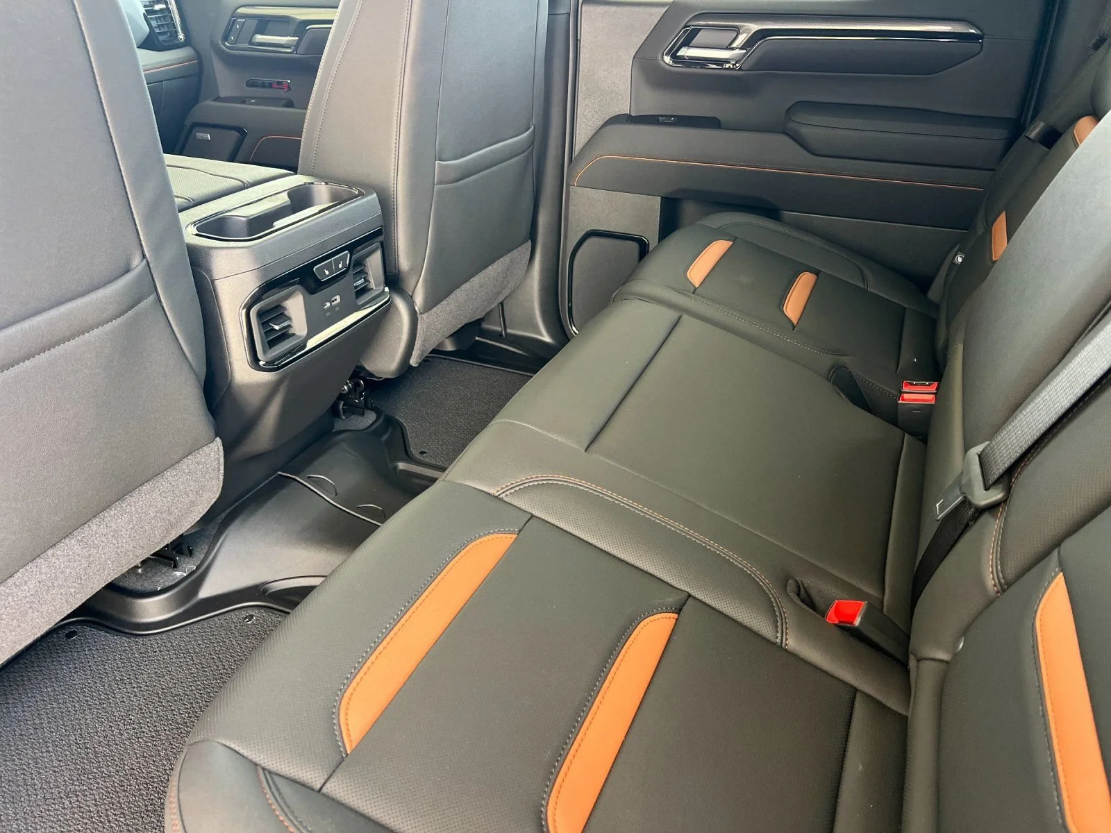 2026 GMC Sierra 1500 AT4 - Photo 11