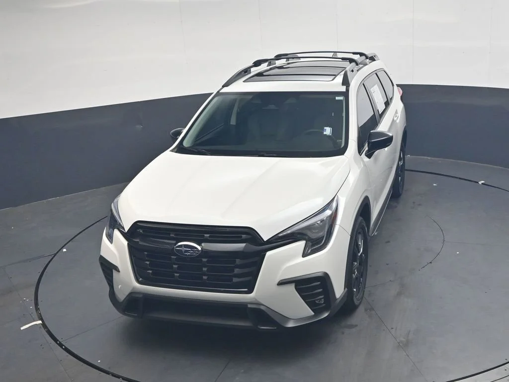 Used 2024 White Subaru Onyx Edition image 33
