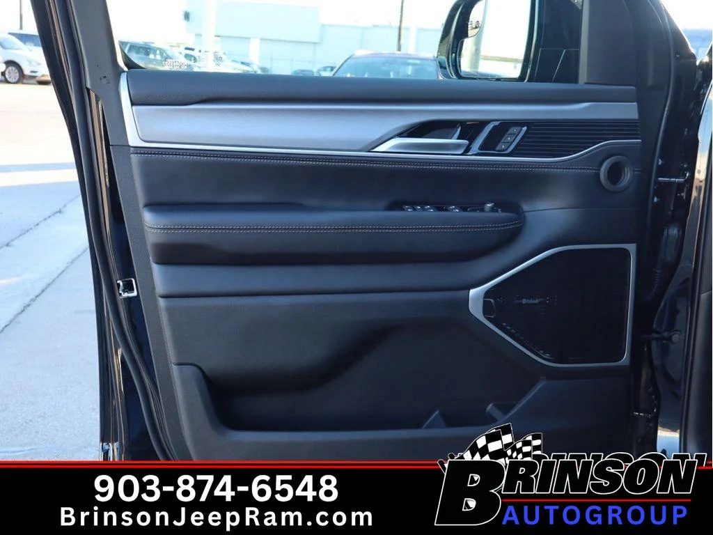 New 2026 High Gloss Black Jeep Limited Altitude image 12
