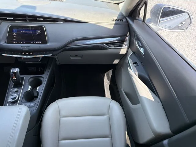 Used 2019 Silver Cadillac Luxury image 14