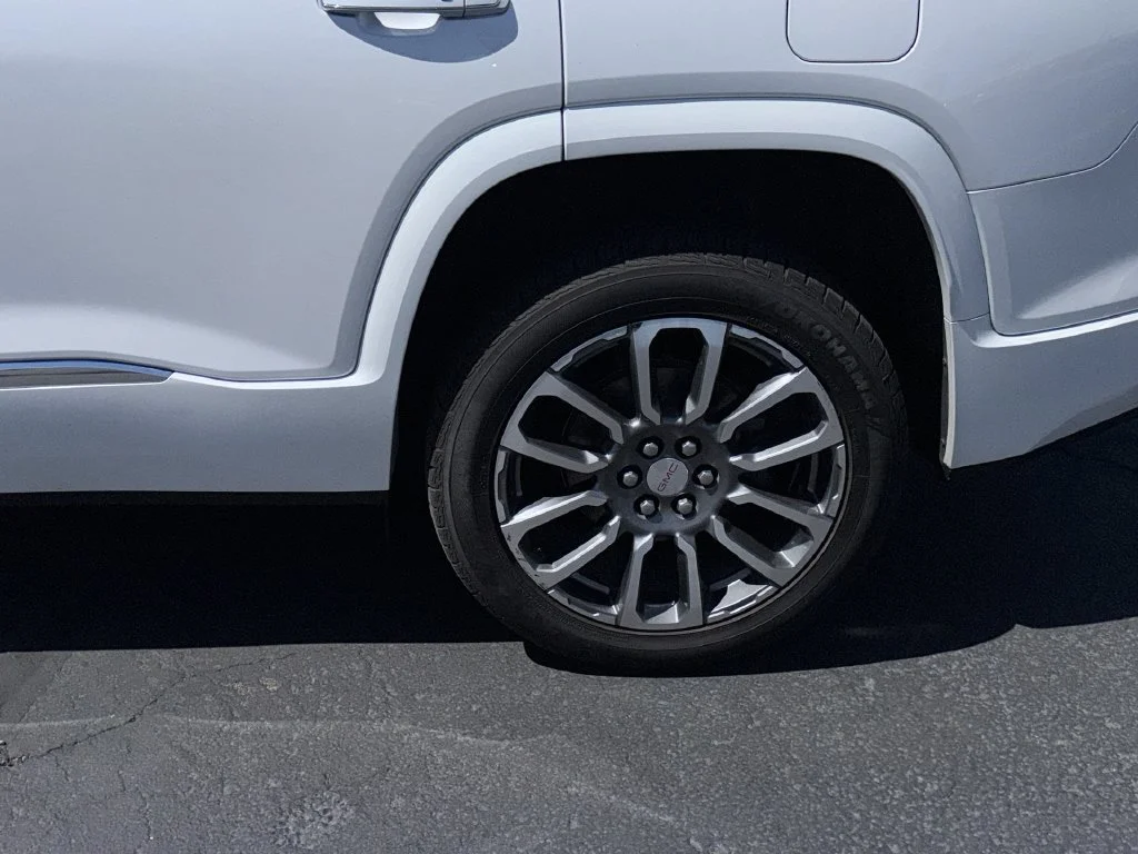 Used 2022 White GMC Denali image 34