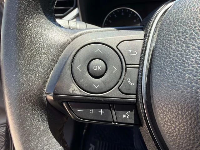 Used 2020 Silver Toyota XLE image 29