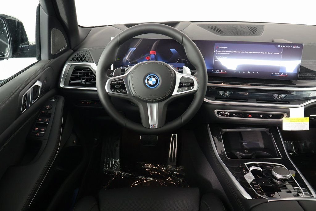 New 2026 Black Sapphire Metallic BMW xDrive50e image 3