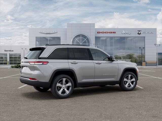 New 2026 Silver Zynith Exterior Paint Jeep Limited 4x4 image 30