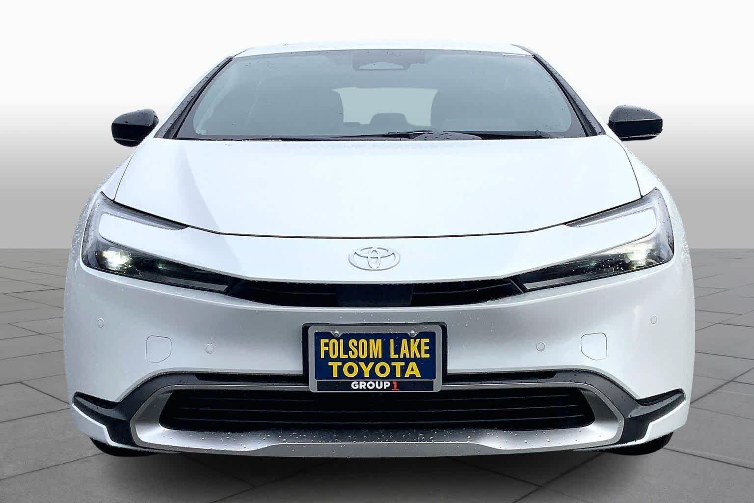New 2026 Wind Chill Pearl Toyota SE image 3