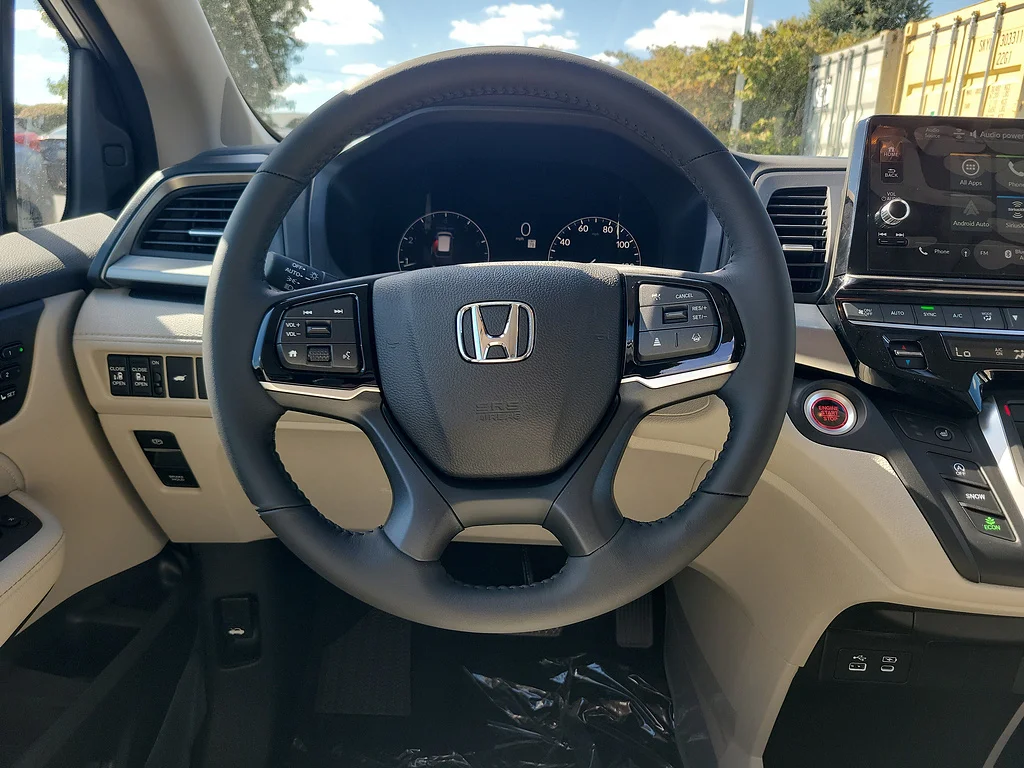 New 2027 Solar Silver Metallic Honda EX-L image 6