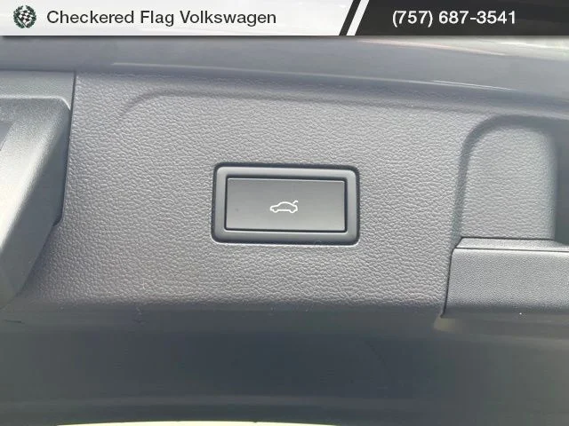 New 2026 Green Volkswagen 2.0T SE w/Technology image 33