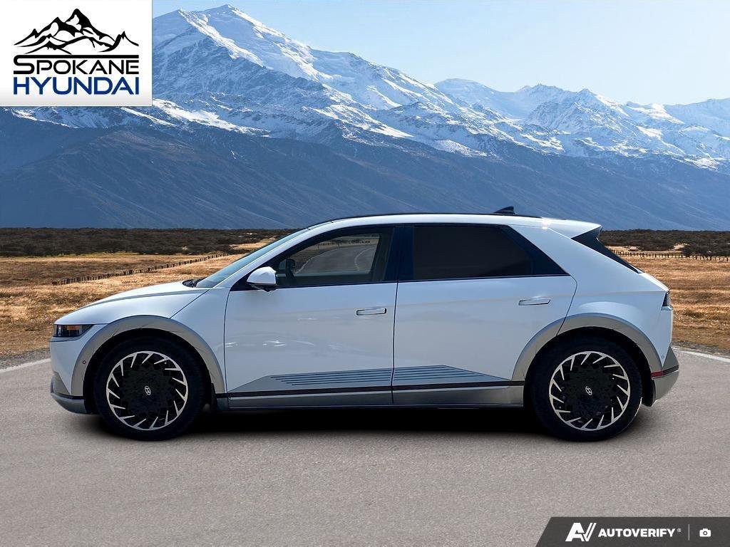 Certified Used 2024 Atlas White Hyundai Limited image 2