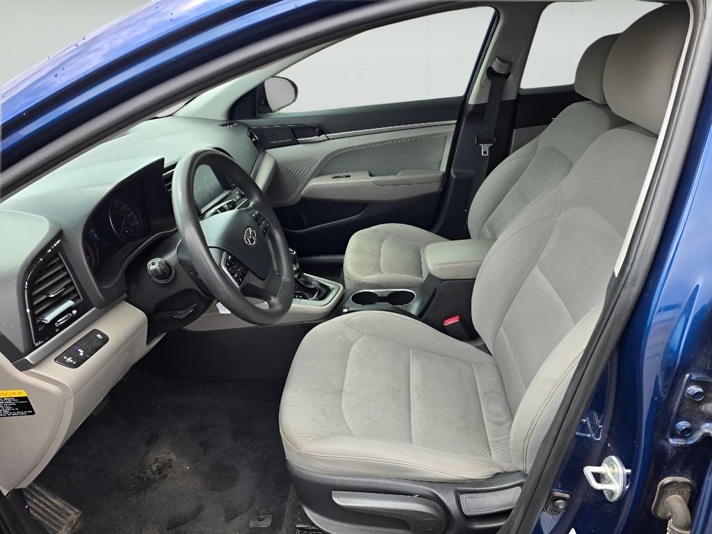 Used 2018 Lakeside Blue Hyundai SEL image 10