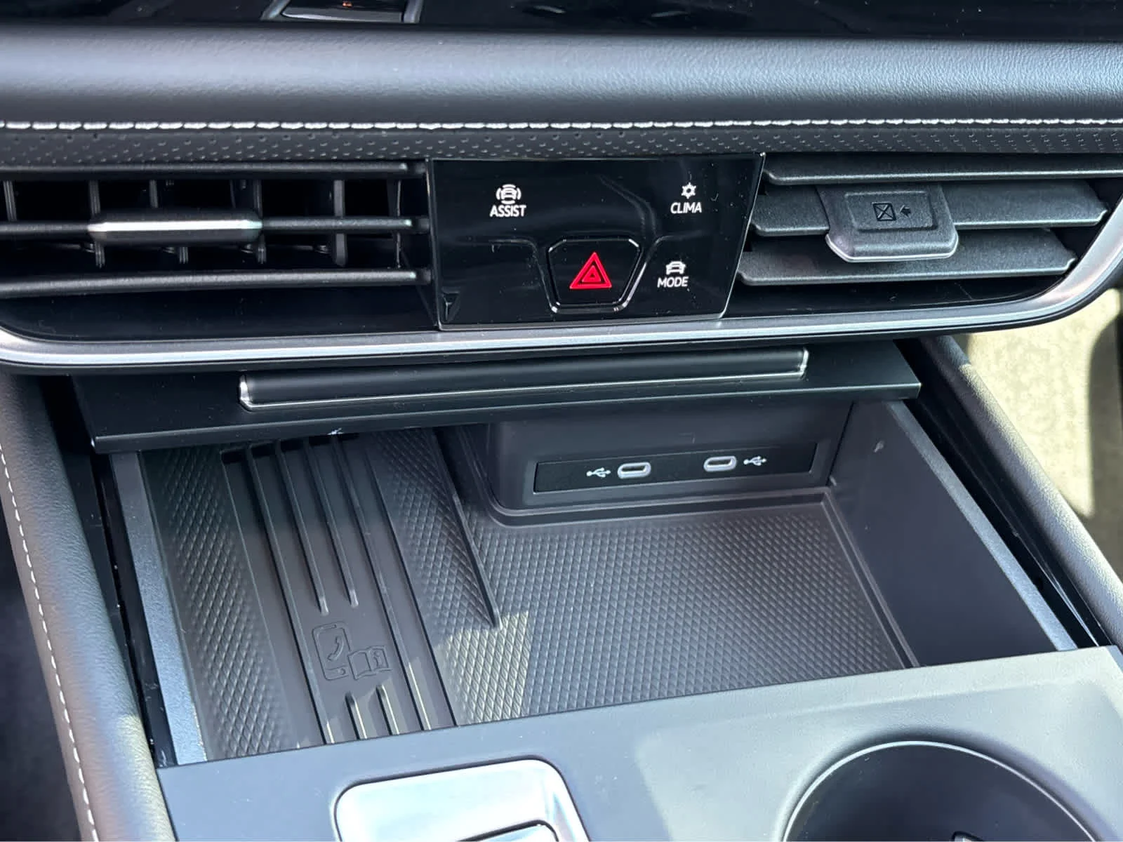 New 2026 DEEP BLACK Volkswagen 2.0T SE image 14