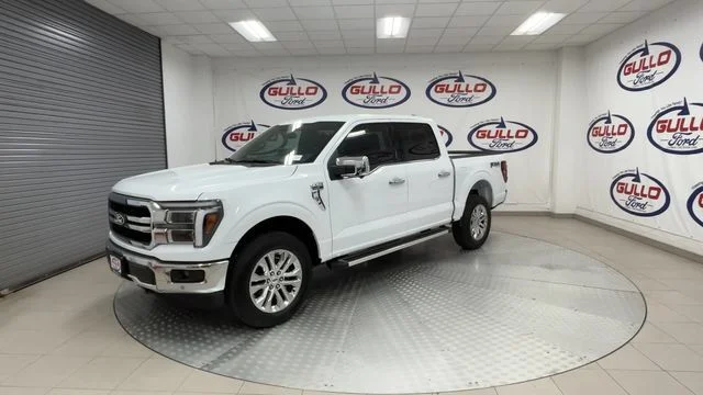New 2026 Oxford White Ford Lariat image 6
